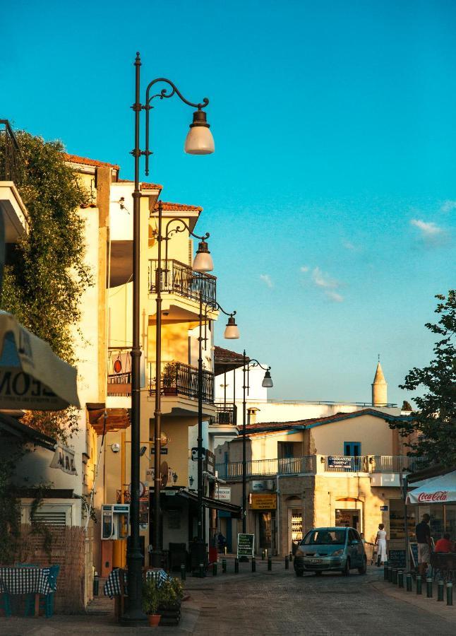 Liv Urban Suites Larnaca Exterior foto